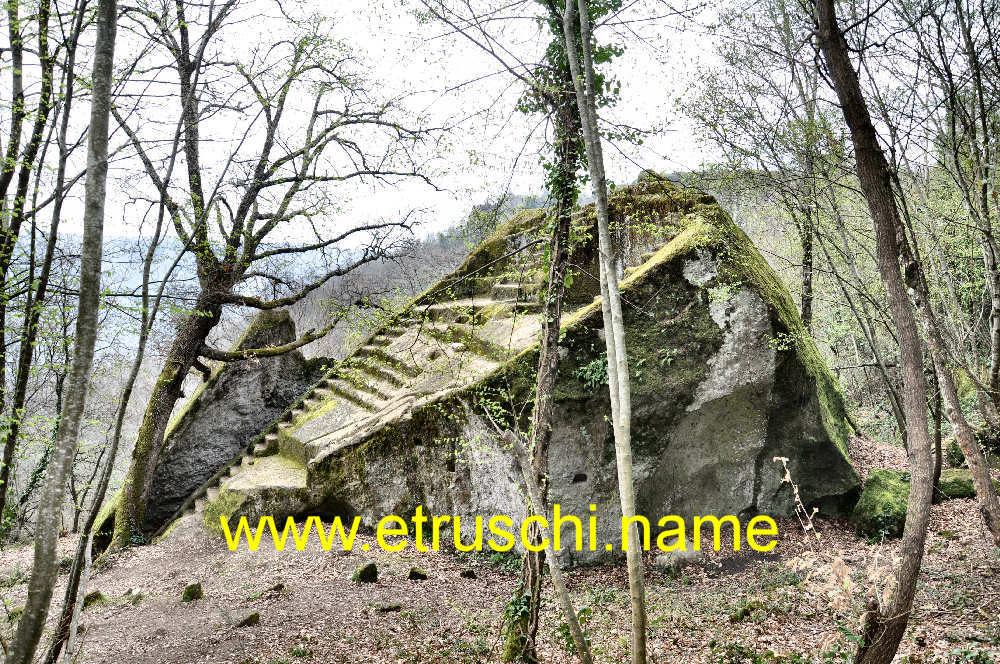 La piramide Etrusca di Bomarzo