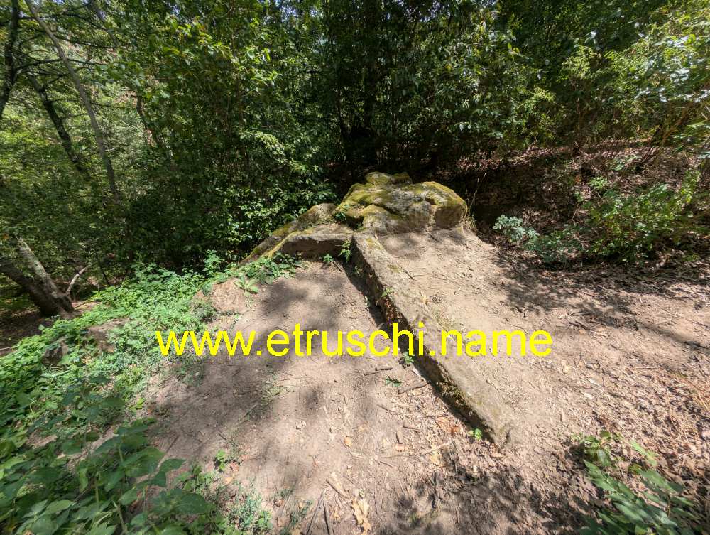 Piramide Etrusca
