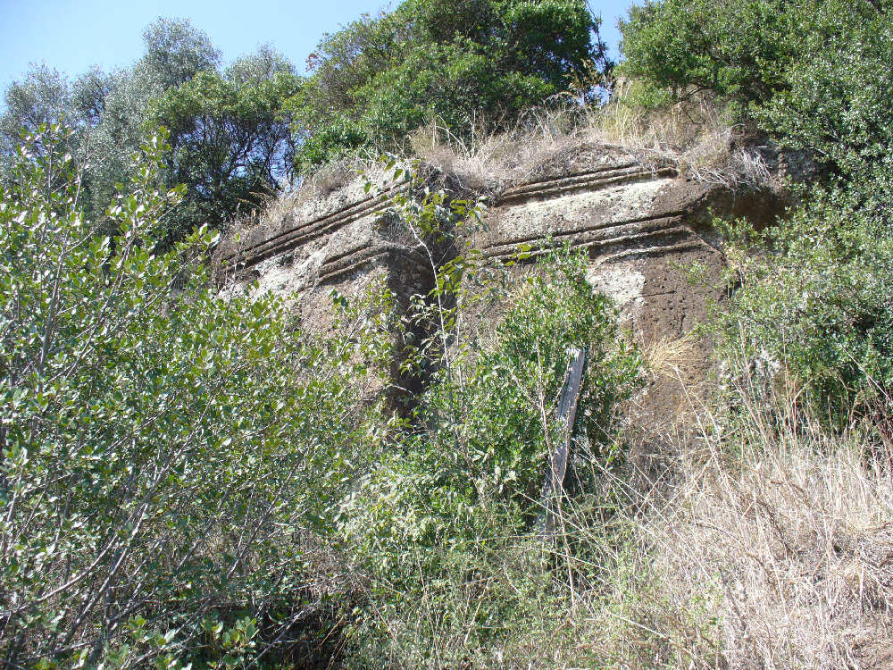 Tomba Grande