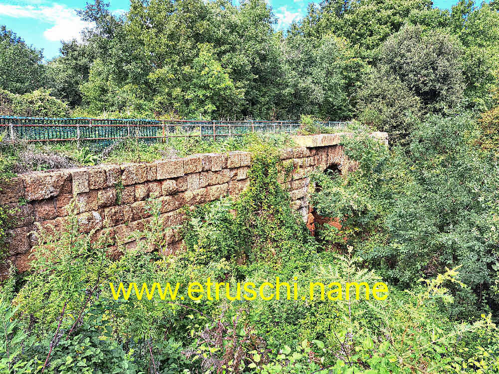 Ponte Romano sul Fosso dei Tre Ponti