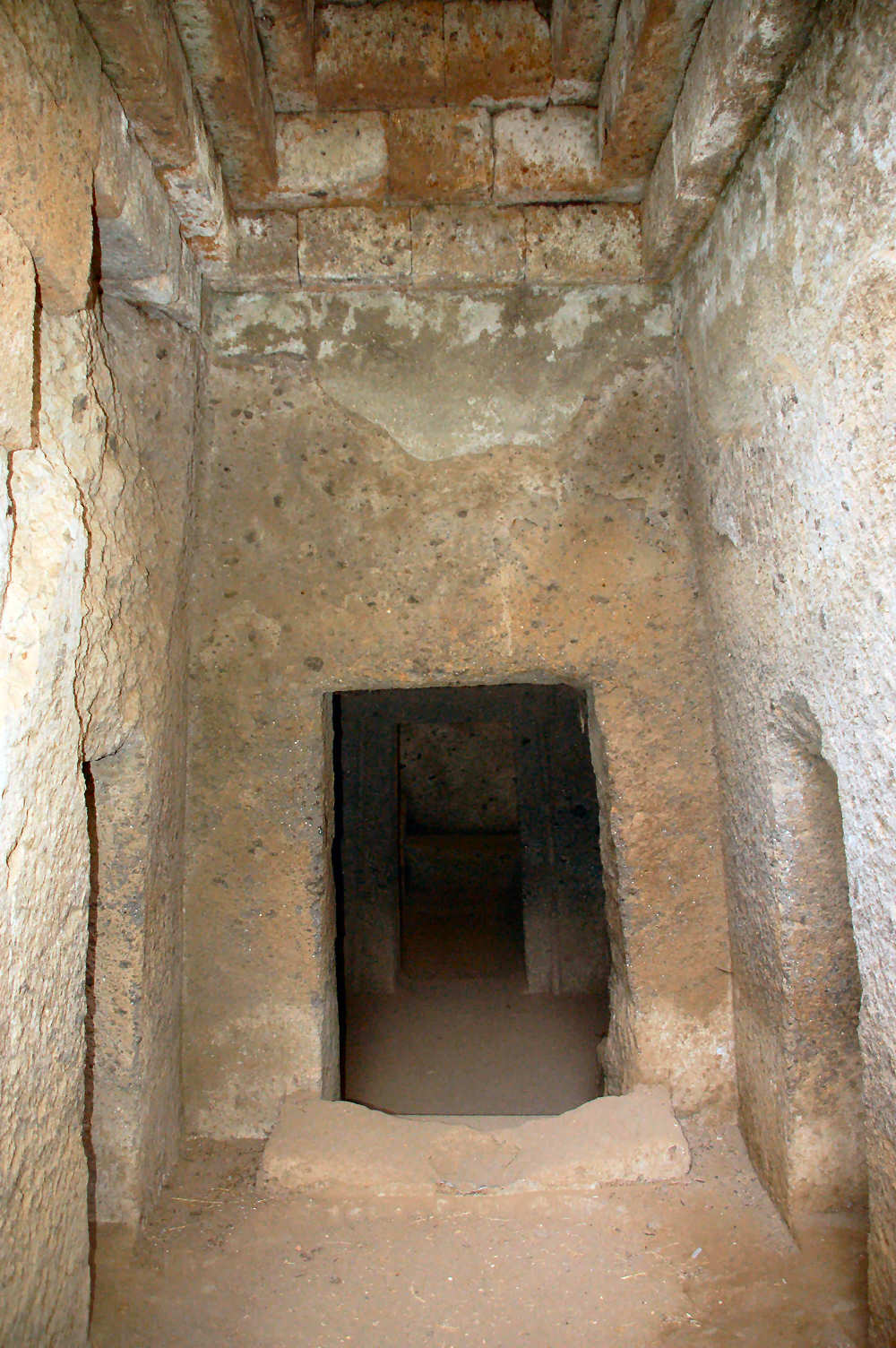 Tomba dei Capitelli