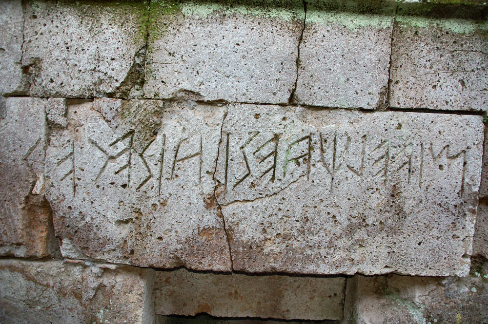 Necropoli del Crocifisso di Tufo