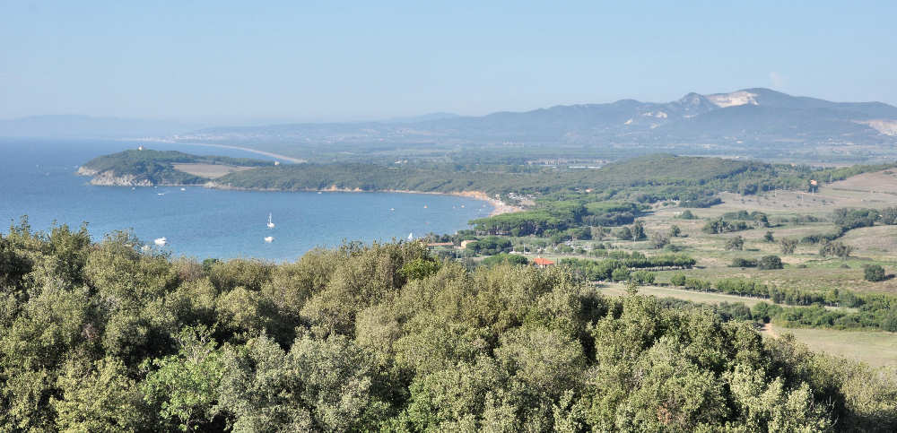 Il Golfo di Baratti visto dal Belvedere di Grotte