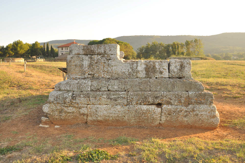 Tomba delle Tazze antiche