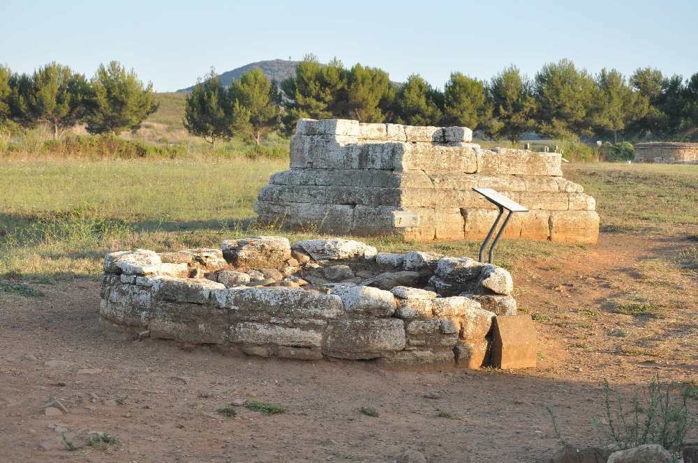 Tombe delle Tazze antiche, del balsamario e dell'aryballos piriforme