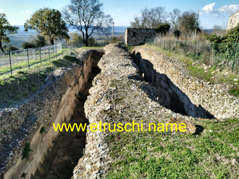 Cisterne sulla collina sud