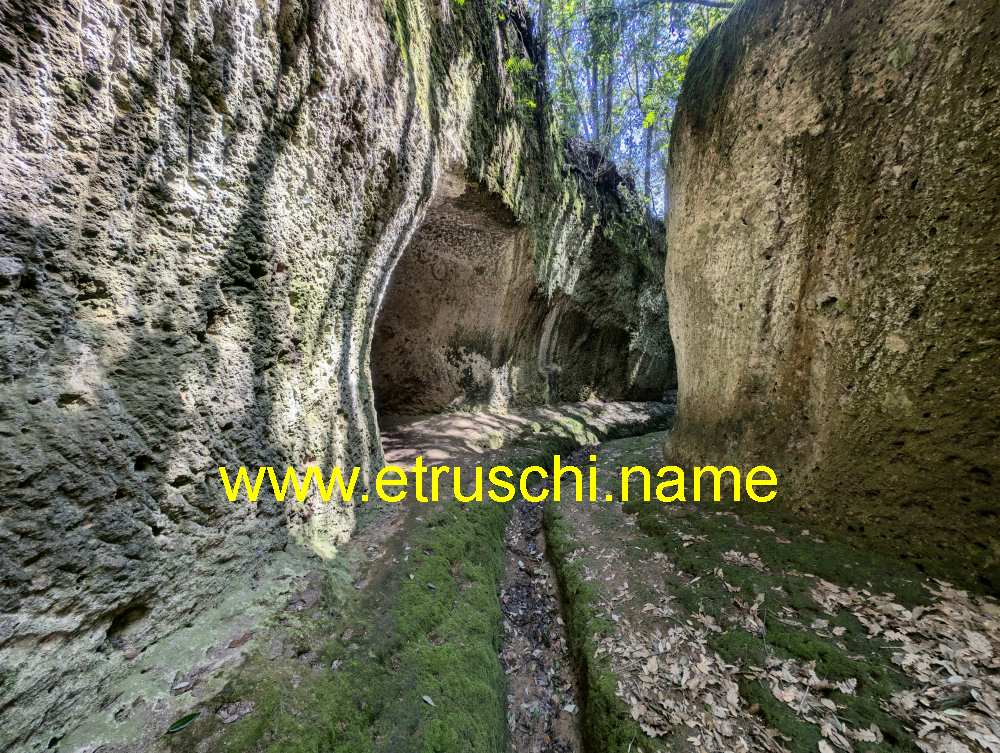 Via Cava San Rocco a Sorano