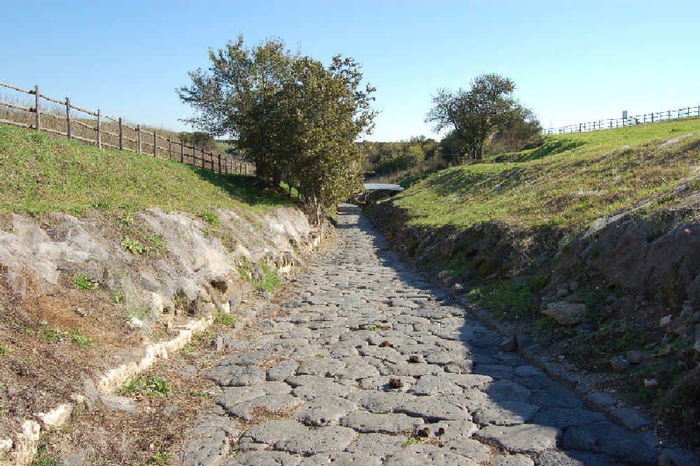 Vulci - Decumano Massimo