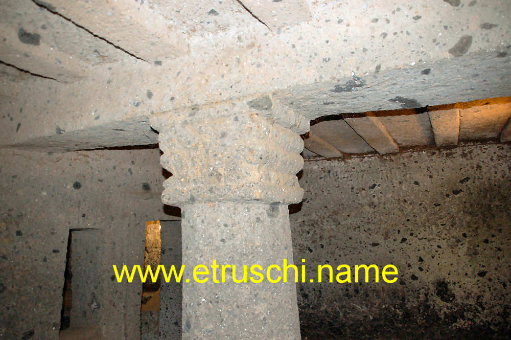 Tomba dei Capitelli