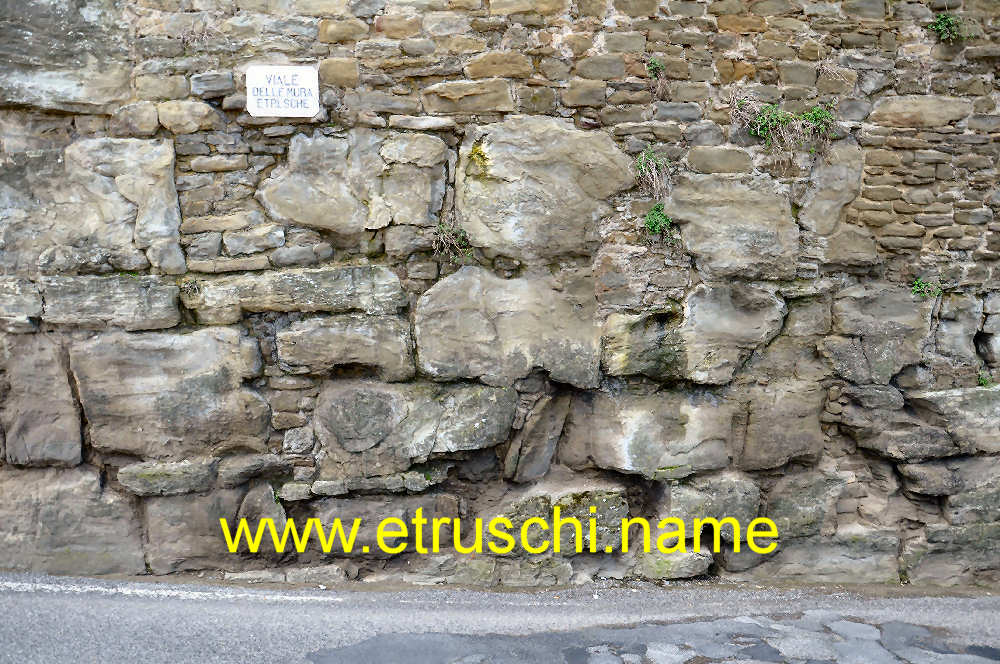 Le mura Etrusche