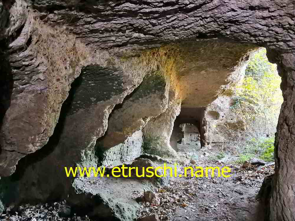 le grotte dalle 12 nicchie