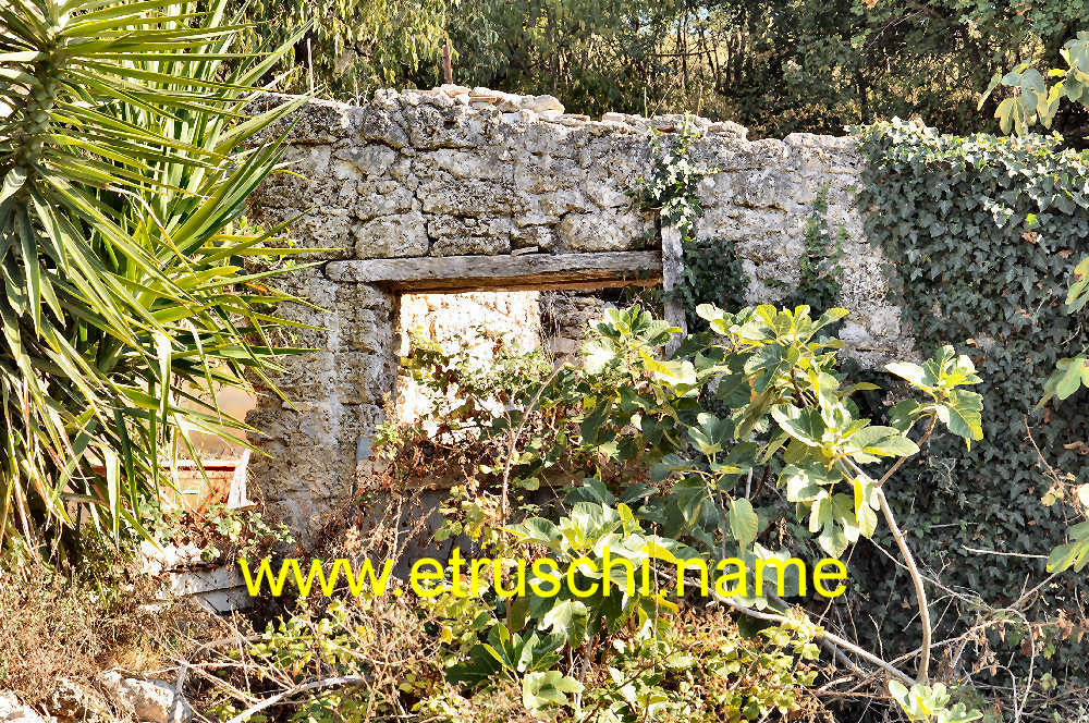 Porta di Fonte Buia