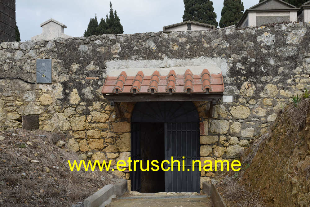 Ingresso alla Tomba dell'Orco